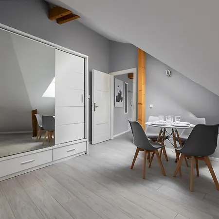 Apartament Living