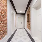 Apartment Living *