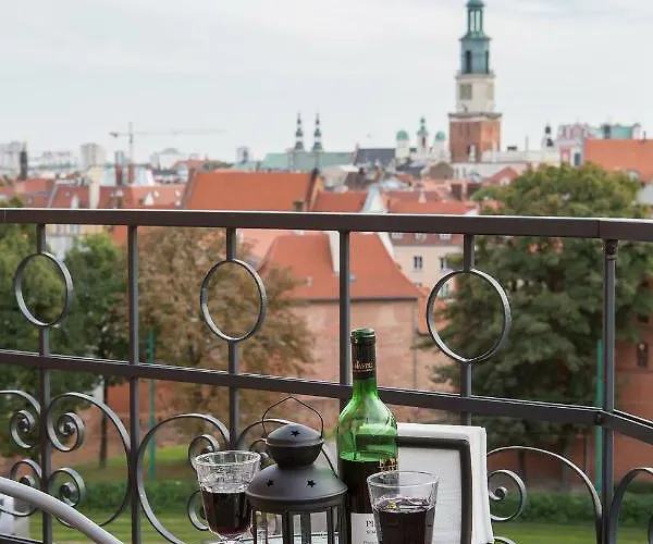 アパート Living ポズナン