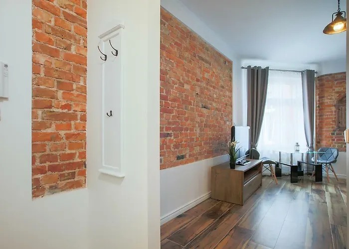 Living アパート ポズナン