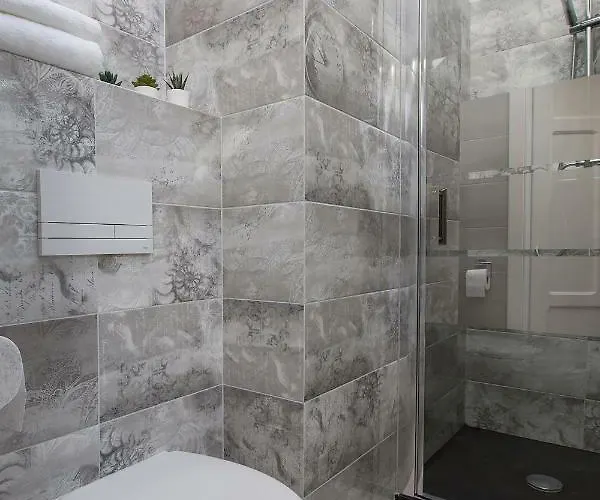 アパート Living ポズナン